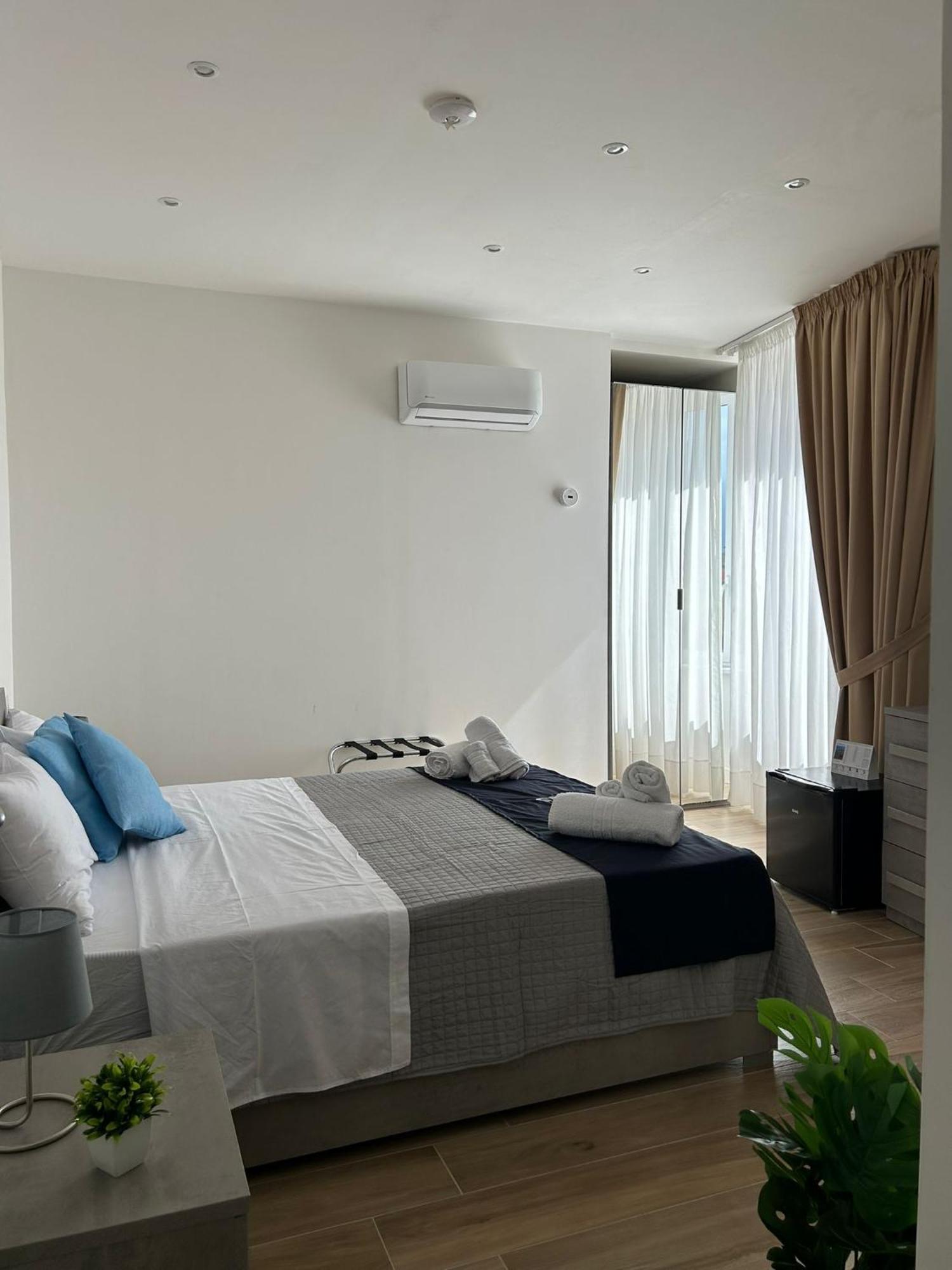 Giuly Suites & Rooms Neapol Exteriér fotografie